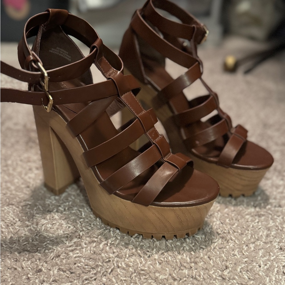 Forever 21 Brown Platform Sandals